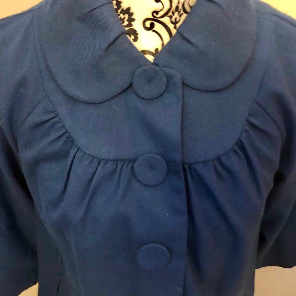 Cape Jacket - Picture 2 of 5